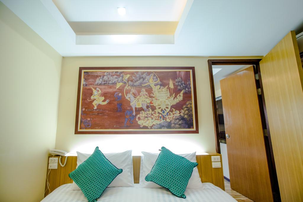 Patong Landmark Hotel Room photo